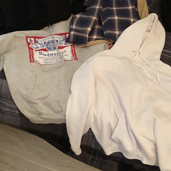 Clothes - Picture 2 of 4